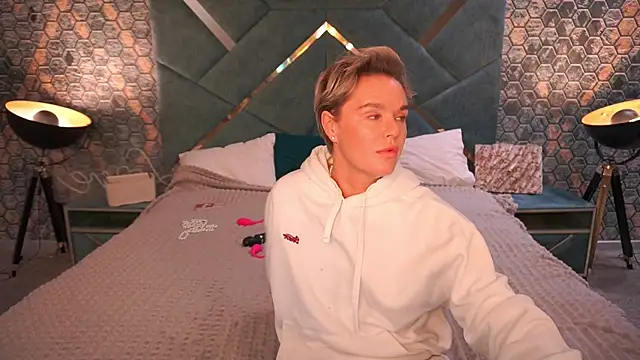 Snapshot of PleasureWeCouple chatting on 11.22.25 PleasureWeCouple online show from 11.22.25