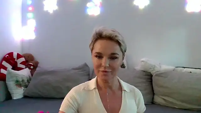 Snapshot of PleasureWeCouple chatting on 12.22.25 PleasureWeCouple online show from 12.22.25