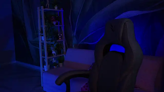 Snapshot of SakuraBliss chatting on 10.26.25 SakuraBliss online show from 10.26.25