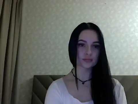 Snapshot of Lulii24 chatting on 10.19.25 Lulii24 online show from 10.19.25