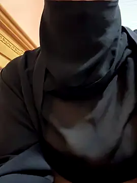  Laiali  online show from 10.18.25