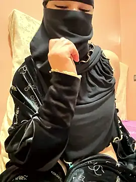  Laiali  online show from 01.08.26