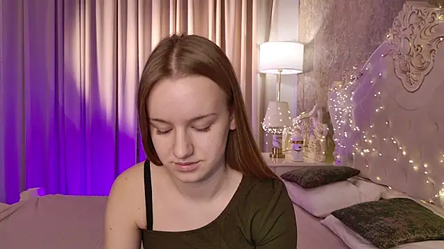 Lucy Shaw online show from 11.22.25