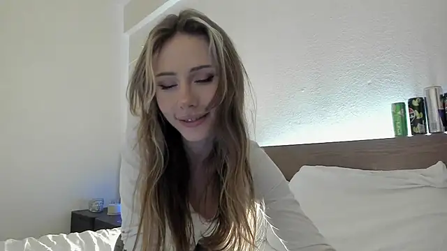 MilaDeLune online show from 12.05.25