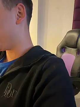 AdrianRinaldi online show from 01.12.26