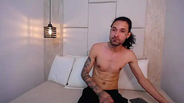 Hisoka 011 online show from 09.27.25