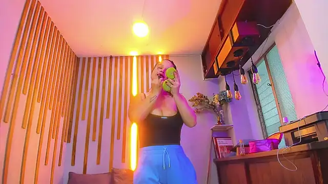 Jennifer Vega1 online show from 11.15.25