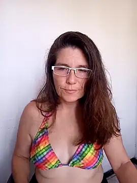 Snapshot of Merida2276 chatting on 11.26.25 Merida2276 online show from 11.26.25