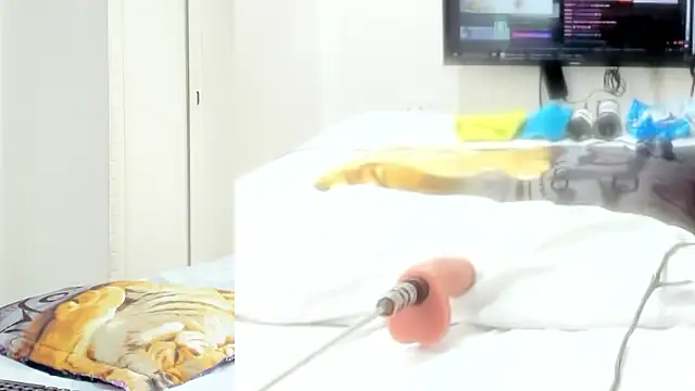 Alani Queen online show from 11.16.25