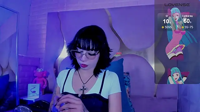 Snapshot of Niina_Sissy chatting on 06.13.26 Niina Sissy online show from 06.13.26