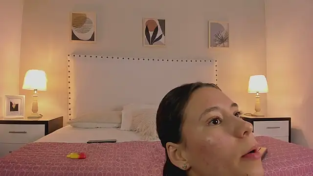 Snapshot of scarlettTease_ chatting on 02.25.26 scarlettTease online show from 02.25.26