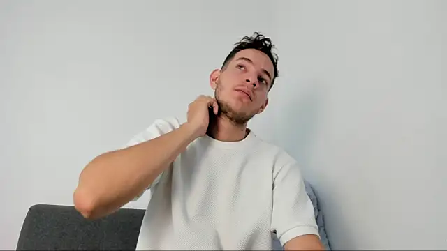 lara and danny online show from 10.31.25