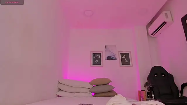 Anastasia lauren online show from 10.18.25