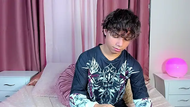 Snapshot of Honeymoon_sariel chatting on 01.16.26 Honeymoon sariel online show from 01.16.26