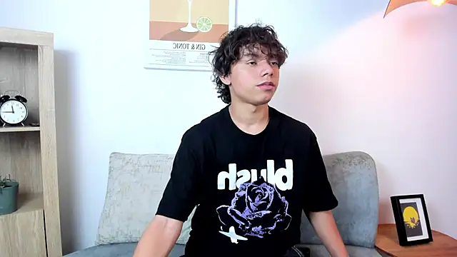 Snapshot of Honeymoon_sariel chatting on 02.04.26 Honeymoon sariel online show from 02.04.26