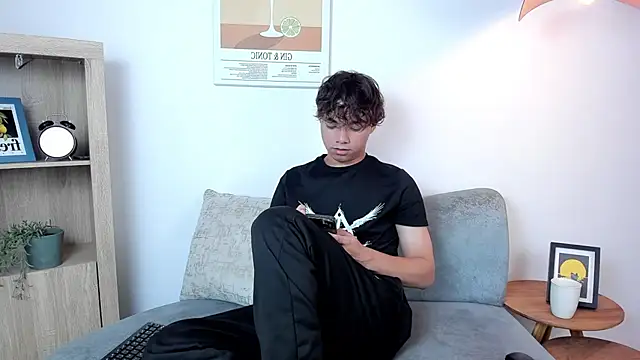 Snapshot of Honeymoon_sariel chatting on 02.08.26 Honeymoon sariel online show from 02.08.26