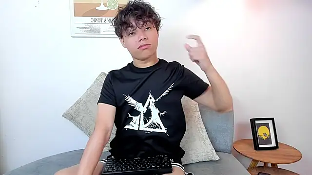 Snapshot of Honeymoon_sariel chatting on 02.26.26 Honeymoon sariel online show from 02.26.26