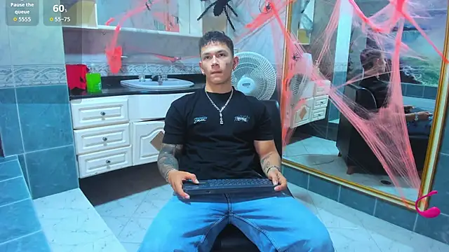 Thomas moon online show from 10.17.25