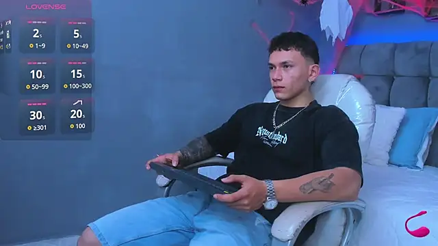 Thomas moon online show from 11.01.25