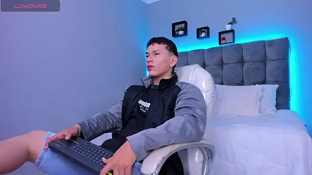 Thomas moon online show from 01.16.26