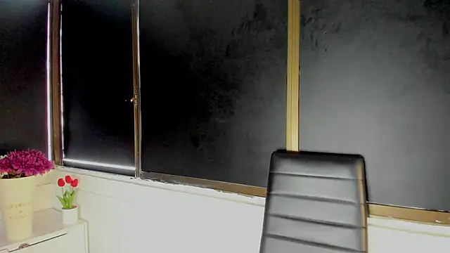 Snapshot of HellAndDante_ chatting on 02.09.26 HellAndDante online show from 02.09.26