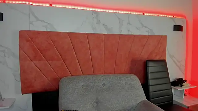 Snapshot of HellAndDante_ chatting on 02.12.26 HellAndDante online show from 02.12.26