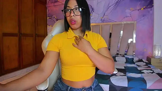 Elowen Clark online show from 10.16.25