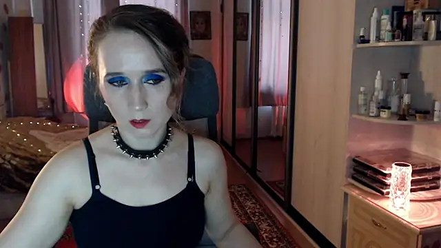 Snapshot of ClassyInna chatting on 10.24.25 ClassyInna online show from 10.24.25