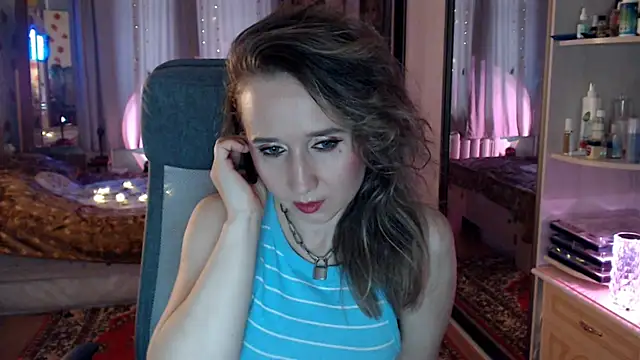 Snapshot of ClassyInna chatting on 11.10.25 ClassyInna online show from 11.10.25