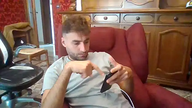 Snapshot of Torissimo92 chatting on 10.23.25 Torissimo92 online show from 10.23.25