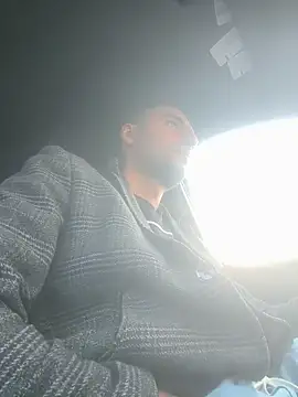 Snapshot of Torissimo92 chatting on 12.05.25 Torissimo92 online show from 12.05.25