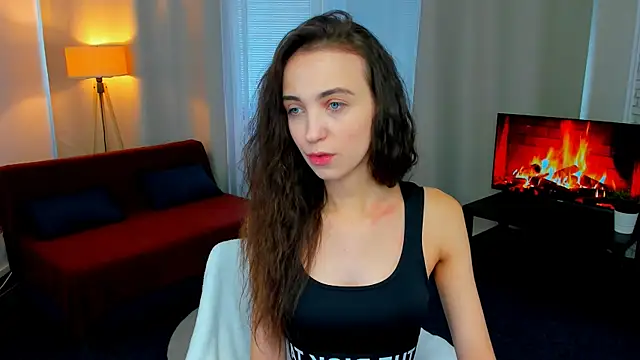 Snapshot of EllaSteele chatting on 10.07.25 EllaSteele online show from 10.07.25