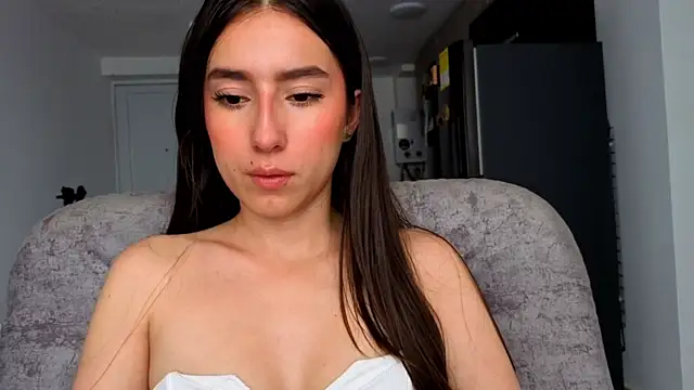 Adhara Kitten online show from 07.04.26