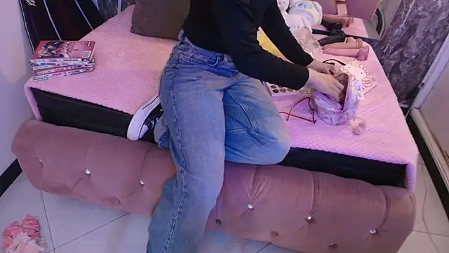 Snapshot of Terraelowen chatting on 02.26.26 Terraelowen online show from 02.26.26