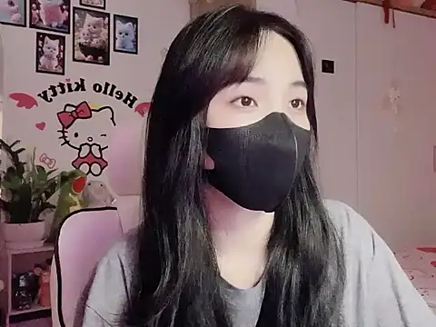 keelinnn19 online show from 10.14.25