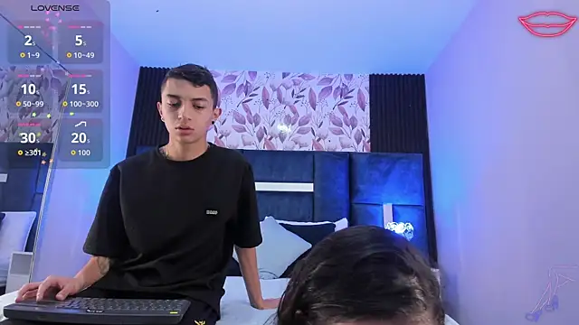 NickandAbby  online show from 10.21.25