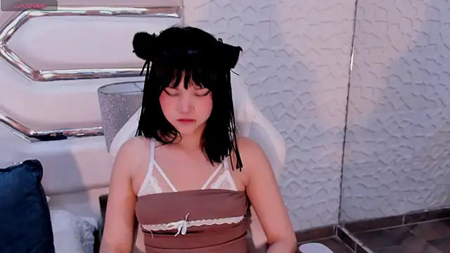 TatiLee online show from 11.14.25