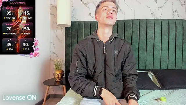 Snapshot of nicktorn chatting on 02.15.26 nicktorn online show from 02.15.26