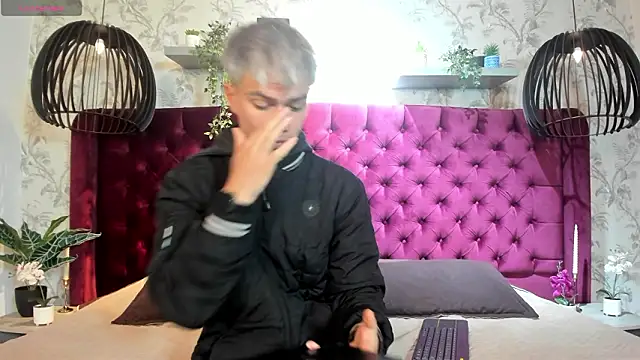 Snapshot of nicktorn chatting on 02.16.26 nicktorn online show from 02.16.26