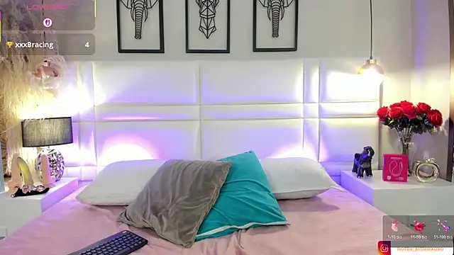 Snapshot of Viollet_xoxo chatting on 11.20.25 Viollet xoxo online show from 11.20.25