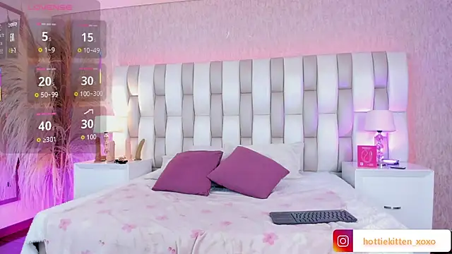 Viollet xoxo online show from 02.17.26