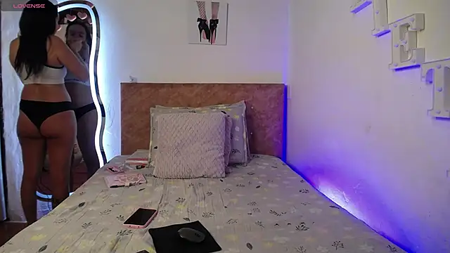 Snapshot of solpeich chatting on 11.05.25 solpeich online show from 11.05.25