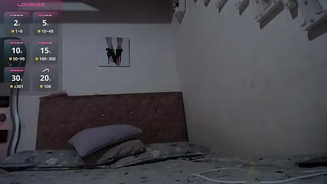 Snapshot of solpeich chatting on 11.20.25 solpeich online show from 11.20.25