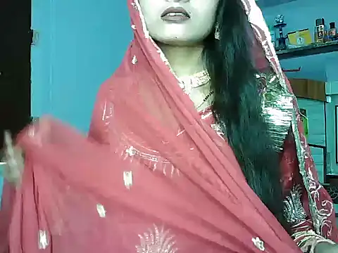 Snapshot of ROSE_GOLDE chatting on 06.14.26 ROSE GOLDE online show from 06.14.26