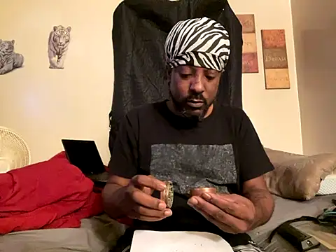 viceutk1 online show from 10.10.25