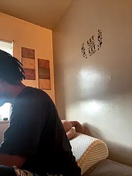 viceutk1 online show from 10.18.25