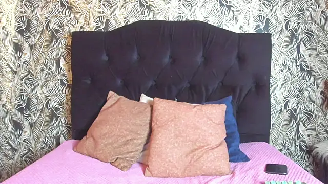 DanielaMonroe online show from 11.30.25