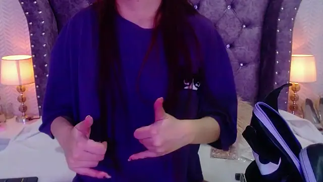 RavenLove  online show from 11.06.25