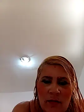 Snapshot of flavinhasensual chatting on 10.29.25 flavinhasensual online show from 10.29.25