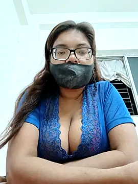 Elie couple143 online show from 11.08.25